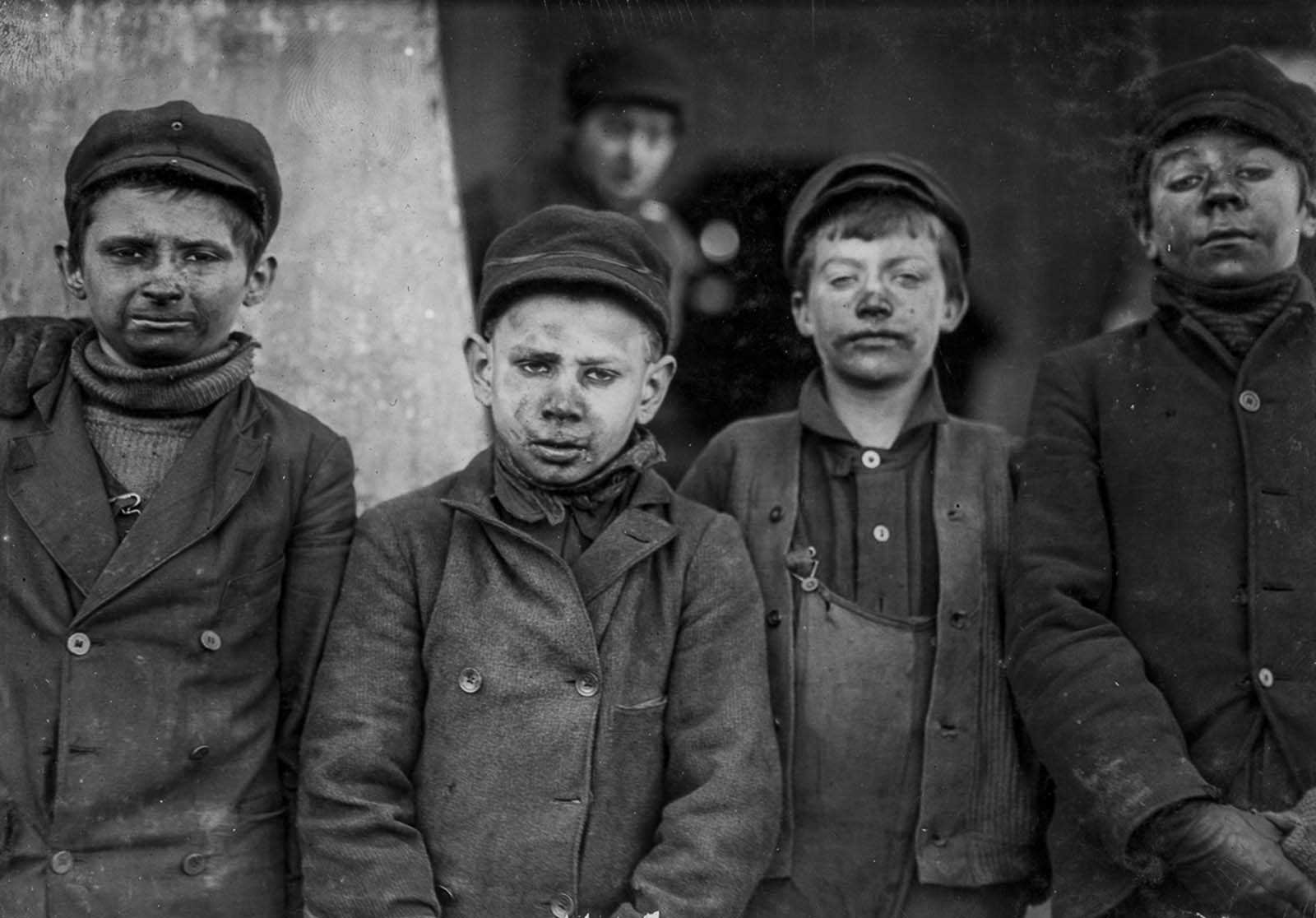 Breaker boys employed by the Pennsylvania Coal Company, 1911