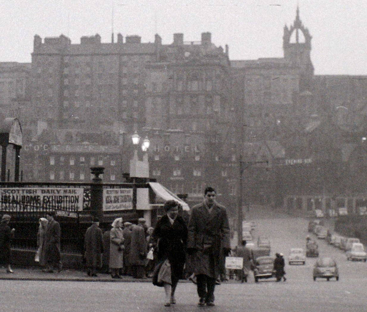 Fascinating Vintage Photos Show Edinburgh in the 1950s