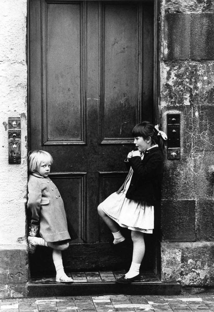 Two girls at Doorway, Doorbells Street, Edinburgh, 1965