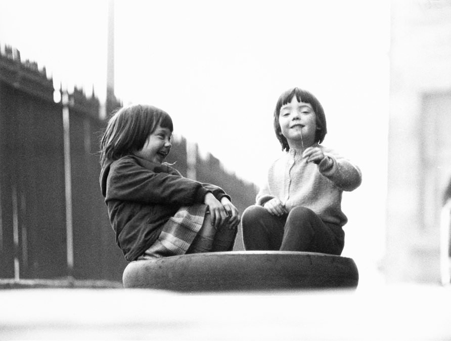 Children playing, Edinburgh, 1965