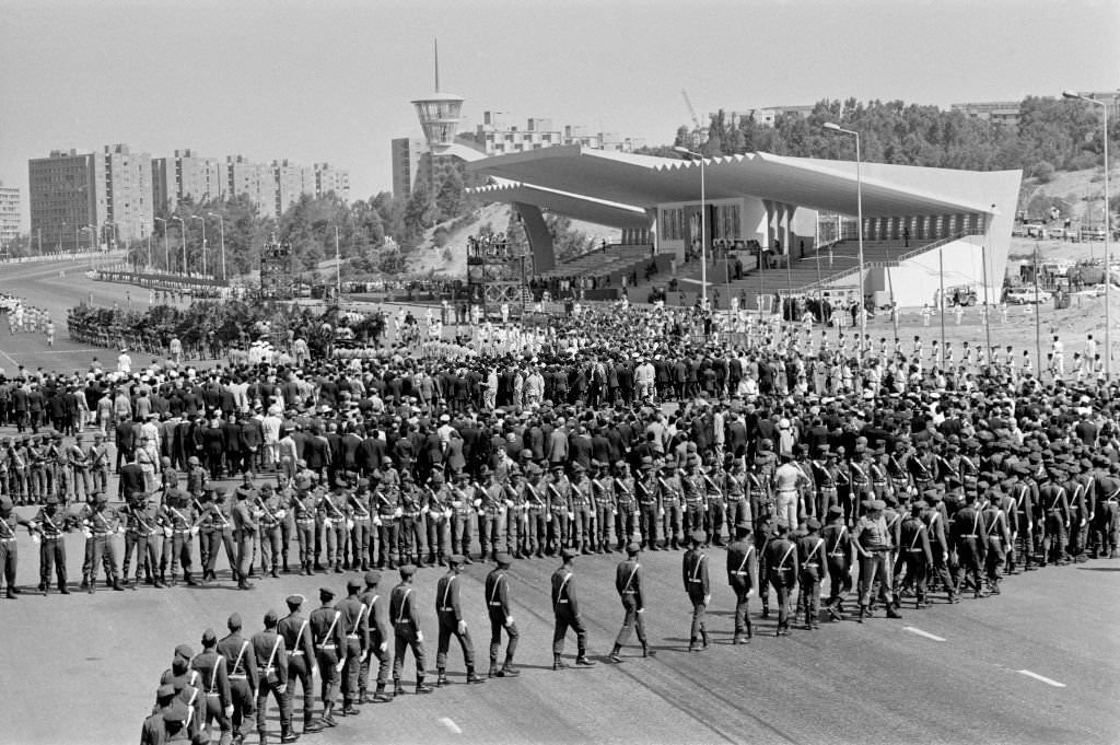 World leaders follow the flag draped coffin containing the body of assassinated Egyptian president Anwar Sadat, 1981