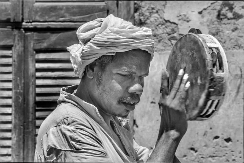 Musaharati, Aswan, August 1981