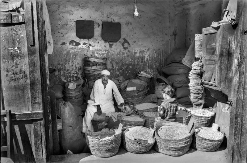 Pulses merchant, Aswan, August 1981