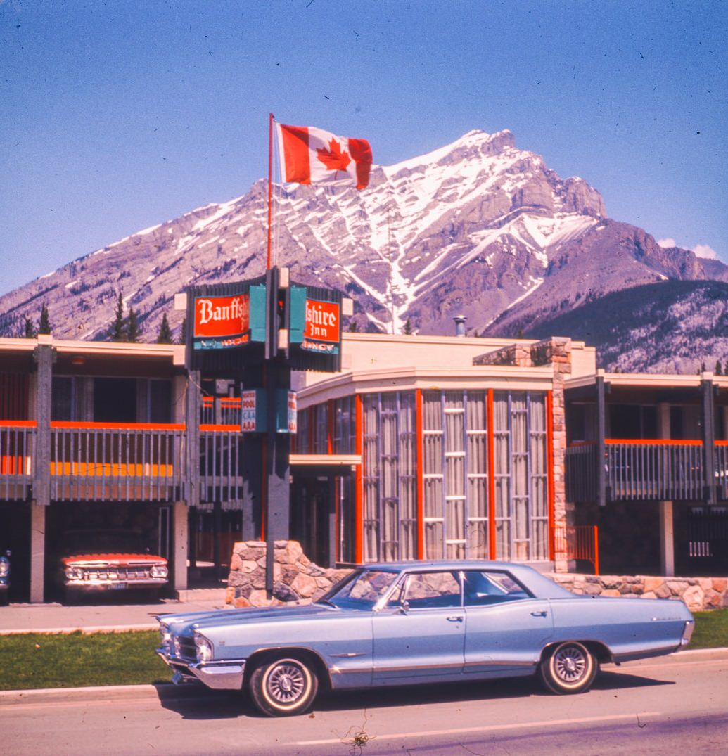 Fabulous Found Ektachrome Photos Show Life in the Mid-20th Century