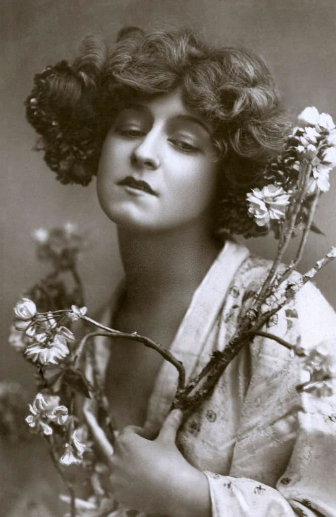 Gabrielle Ray, 1905
