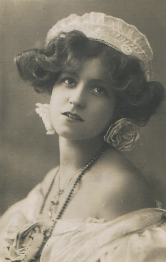 Gabrielle Ray: Life story and Stunning Photos of Famous Edwardian Singer and Actress