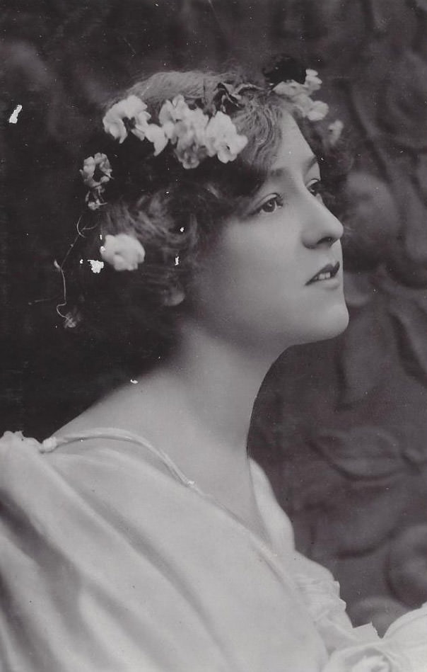 Gabrielle Ray: Life story and Stunning Photos of Famous Edwardian Singer and Actress