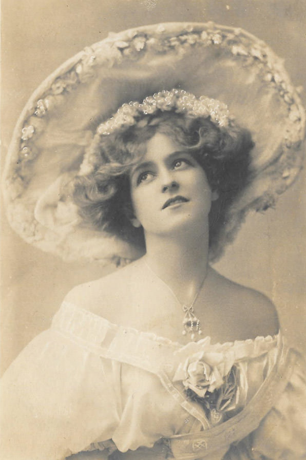 Gabrielle Ray: Life story and Stunning Photos of Famous Edwardian Singer and Actress