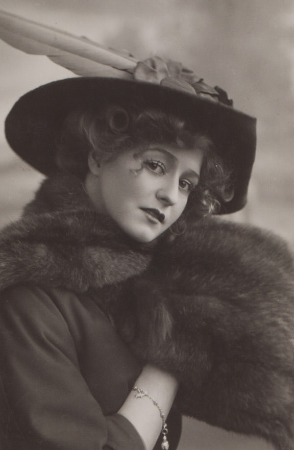 Gabrielle Ray: Life story and Stunning Photos of Famous Edwardian Singer and Actress