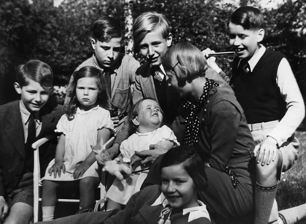 Joseph Goebbels stepson Harald Quandt (middle), die, Daughters Helga and Hilde (in white dresses, from left) with playmates, 1935