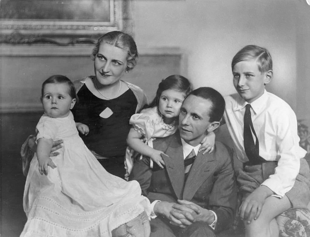 Joseph Goebbels with wife Magda, daughters Hilde and Helga and stepson Harald from the first marriage Magda Goebbels' with the industrialist Günther Quandt, 1935