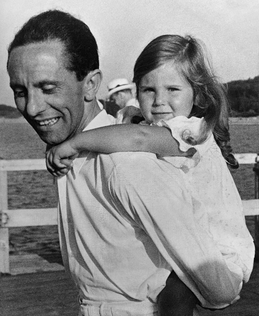 Joseph Goebbels with his daughter Helga on the Seebruecke Heiligendamm, 1935