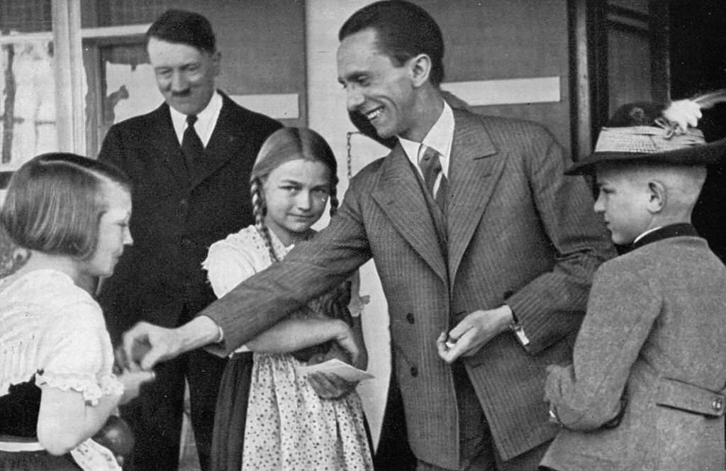 Joseph Goebbels in conversation with children in front of Haus Wachenfeld on the Obersalzberg Berchtesgaden, 1933