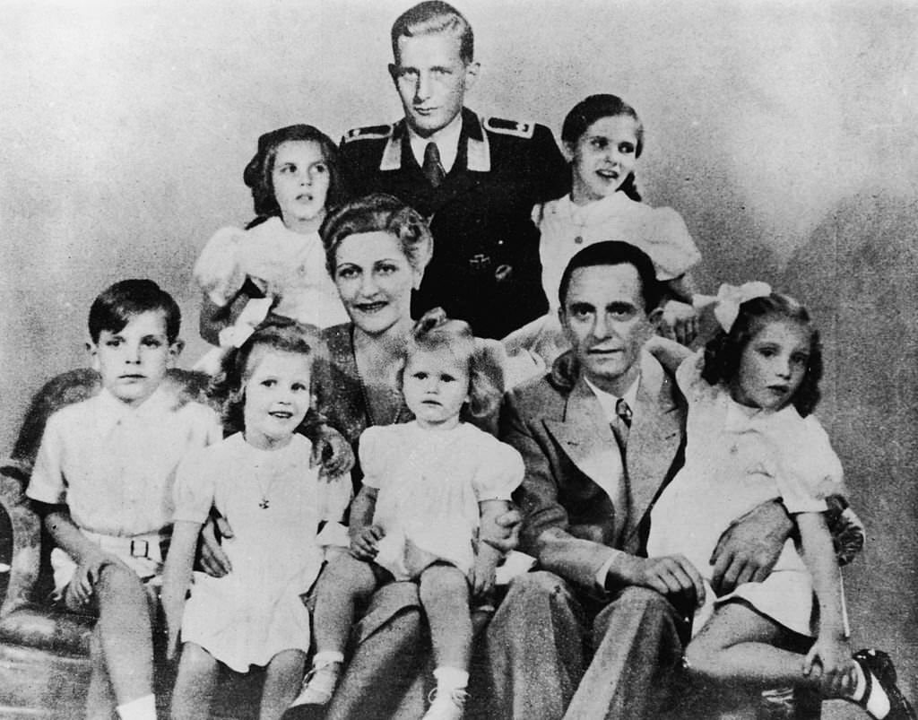 Joseph Goebbels ith his wife Magda and their children, Helga, Hildegard, Helmut, Hedwig, Holdine and Heidrun, 1942.