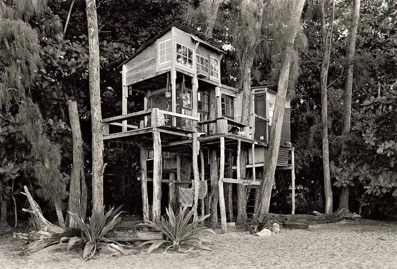 Life at a Hippie Tree House Village in Hawaii in the 1970s