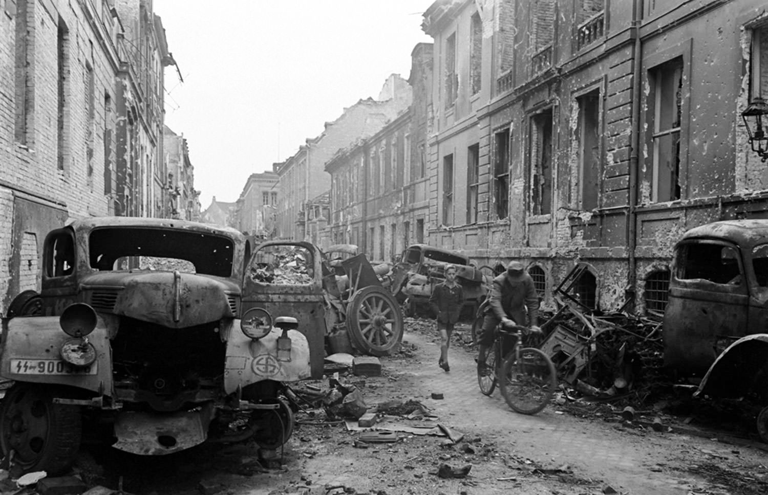 Oberwallstrasse, in central Berlin, saw some of the most vicious fighting between German and Soviet troops in the spring of 1945.