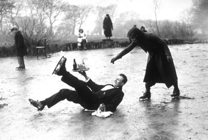 Hilarious Photos of Ice-Skating Waiters Balancing and Falling at Grand Hotel les Bains, Switzerland 1920s