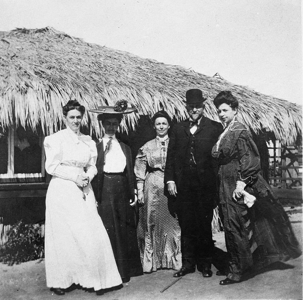 Victorian tourists, Kingston, Jamaica, 1890s