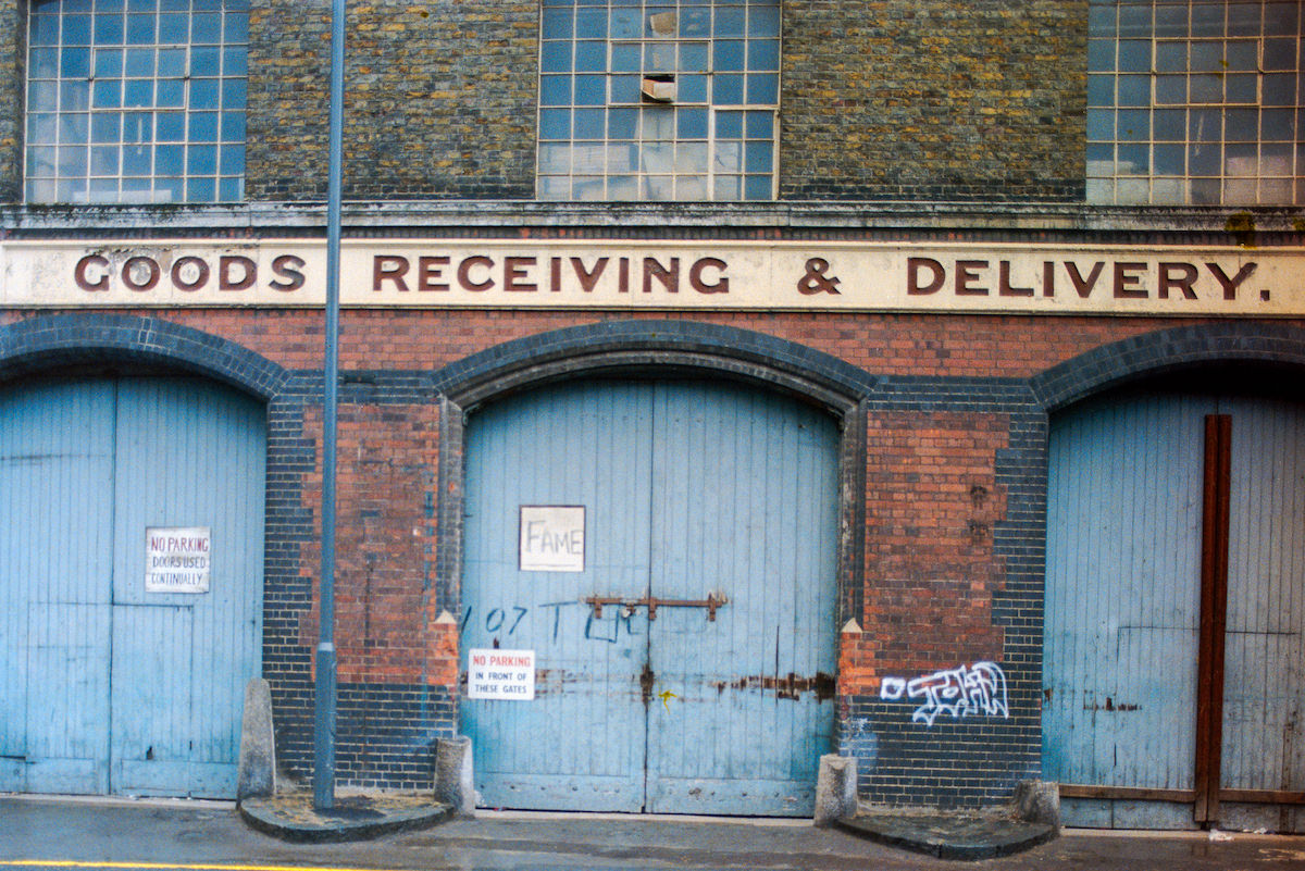 Goods Receiving & Delivery, Back Church Lane, Whitechapel, Tower Hamlets, 1986