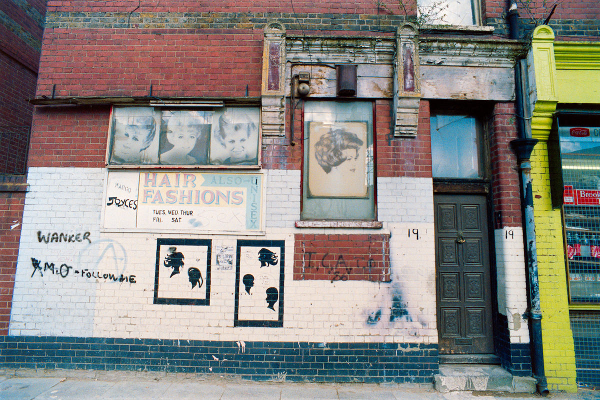 Joyces Hair Fashions, Romford St, Whitechapel, Tower Hamlets, 1986