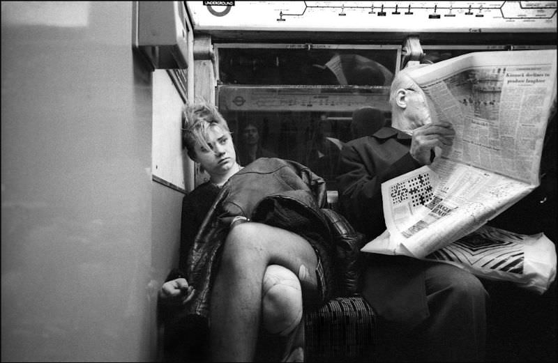 Candid Photos of Commuters of London Underground from the late 1980s