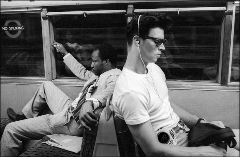 Candid Photos of Commuters of London Underground from the late 1980s