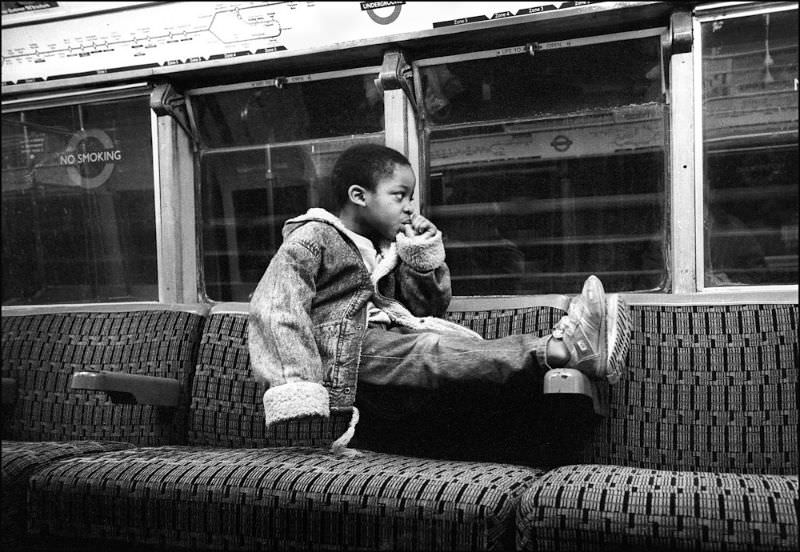 Candid Photos of Commuters of London Underground from the late 1980s