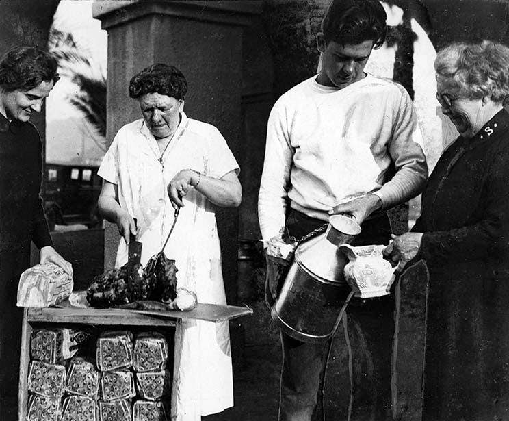 Following the New Year's Eve flooding in Montrose, a kitchen was set up to help survivors, 1934