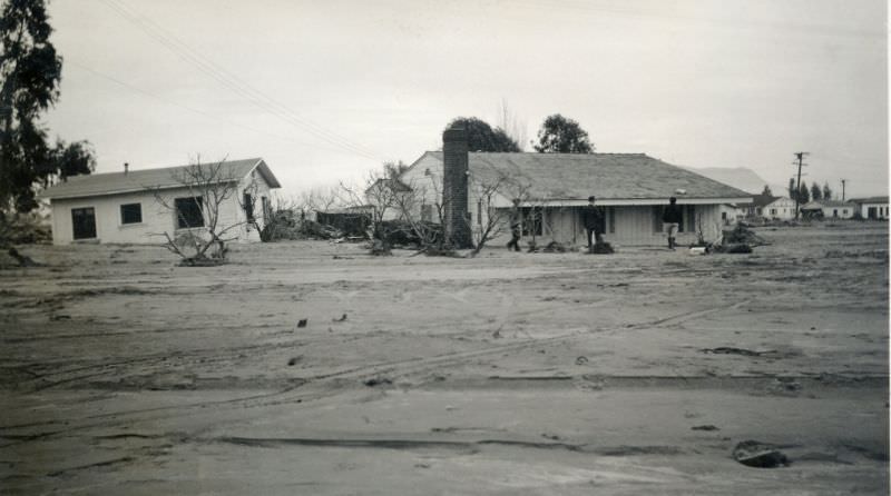 Rare Historical Photos of The Los Angeles flood of 1938