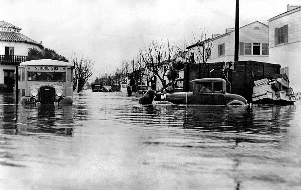 Flooding at West 43rd Place near Leimert Boulevard, 1938
