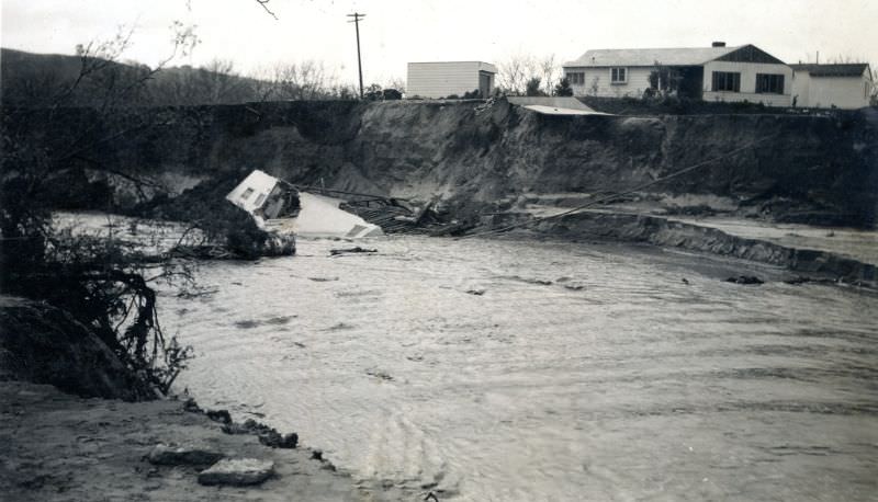 Rare Historical Photos of The Los Angeles flood of 1938