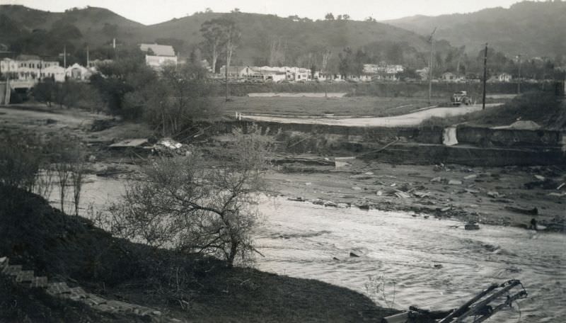 Rare Historical Photos of The Los Angeles flood of 1938