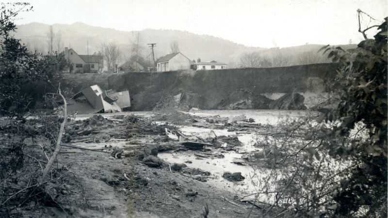 Rare Historical Photos of The Los Angeles flood of 1938