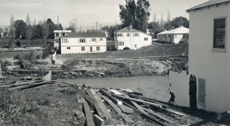 Rare Historical Photos of The Los Angeles flood of 1938