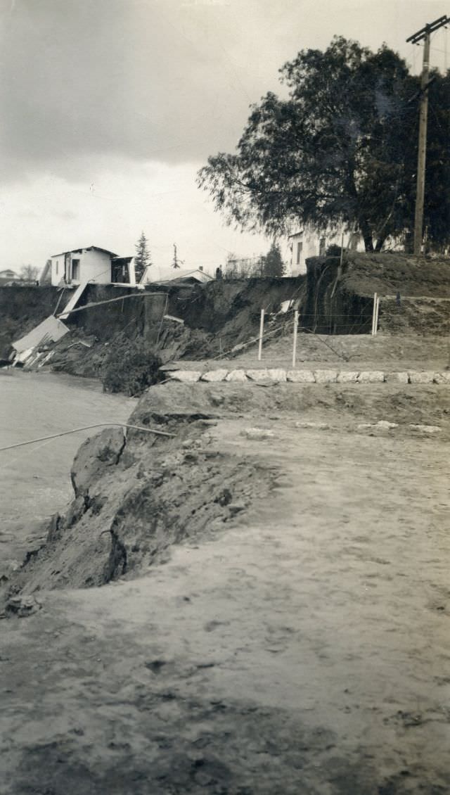 Rare Historical Photos of The Los Angeles flood of 1938