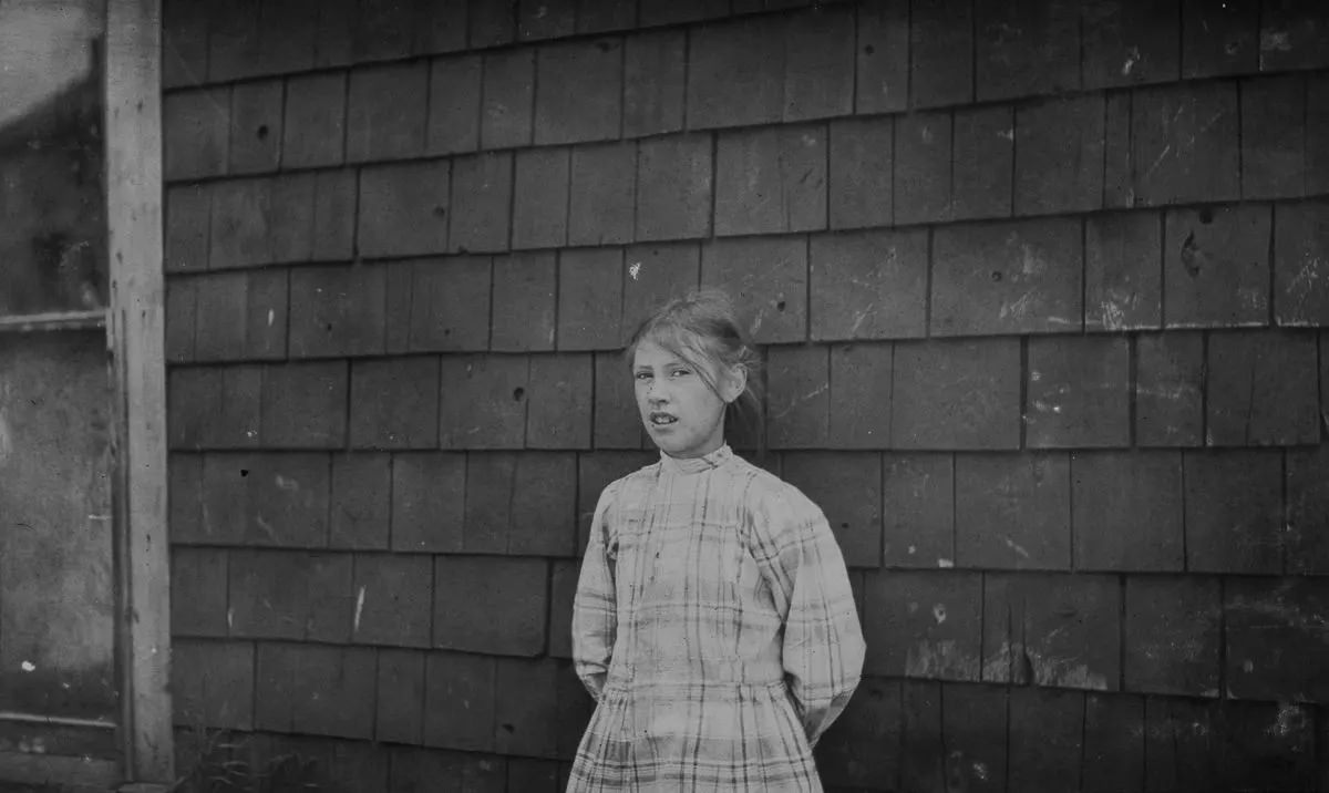 Minnie Thomas, a 9 year old girl, works regularly in Seacoast Canning Co., Factory #7, mostly in the packing room, and when very busy works nights.