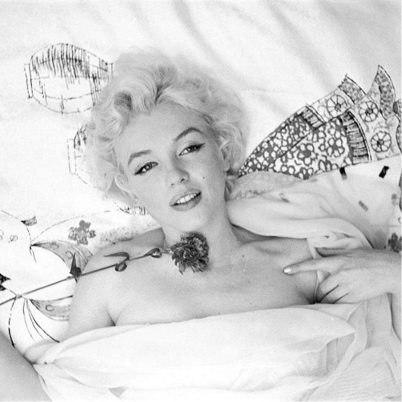 Gorgeous Portraits of Marilyn Monroe taken by Cecil Beaton in 1956