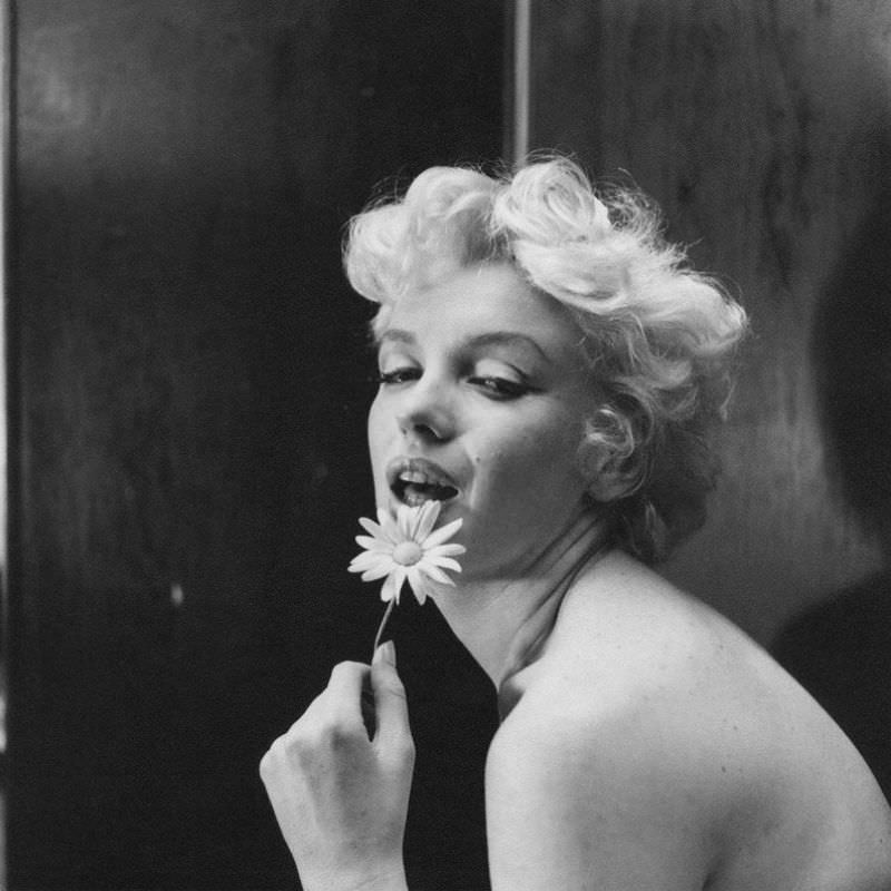 Gorgeous Portraits of Marilyn Monroe taken by Cecil Beaton in 1956