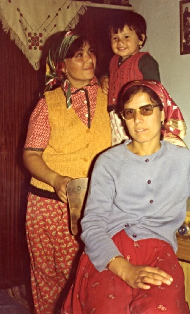 Zeliha, Sevinç and Durdugül, Polyanovo, Bulgaria, 1976