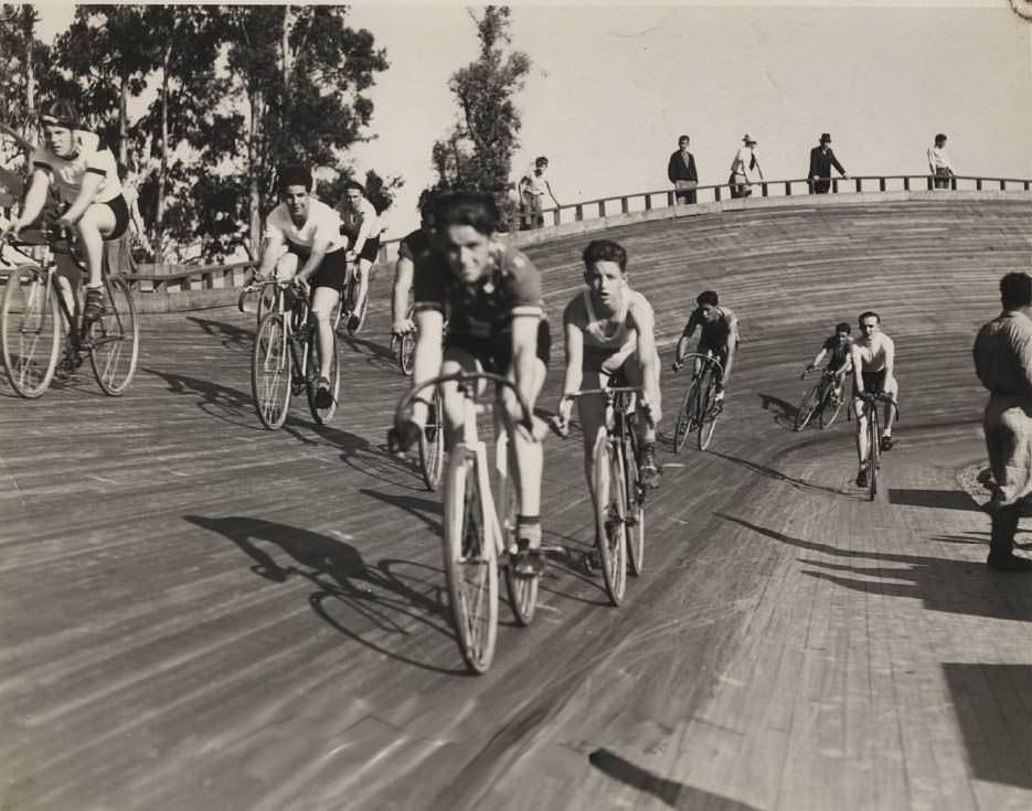 Race of the Cyclists, 1925