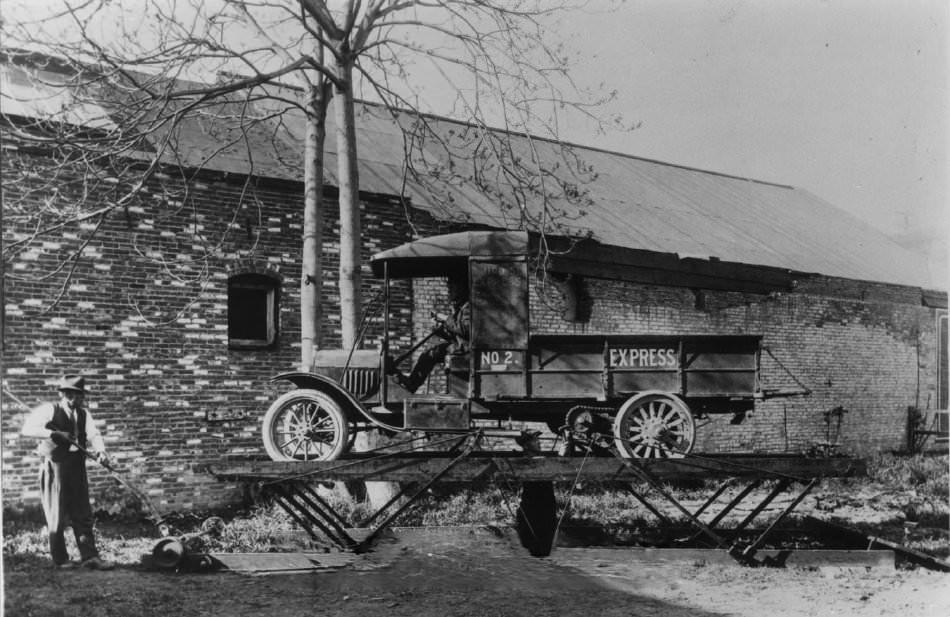 City Truck and Transfer Company about 1925