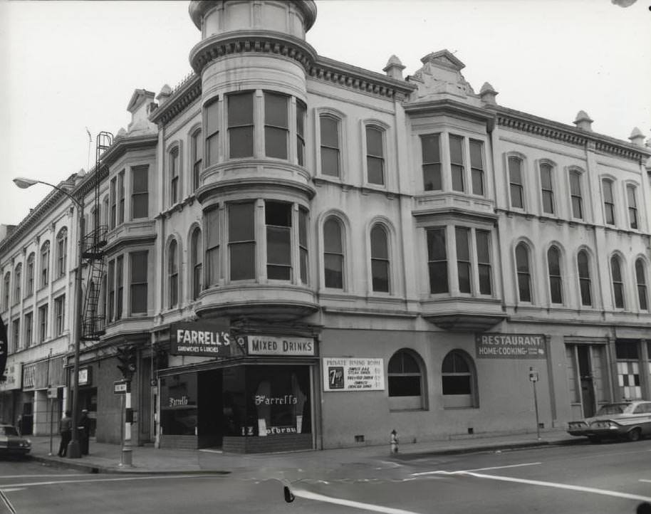 Farrells Saloon corner of First and St John's streets, 1972