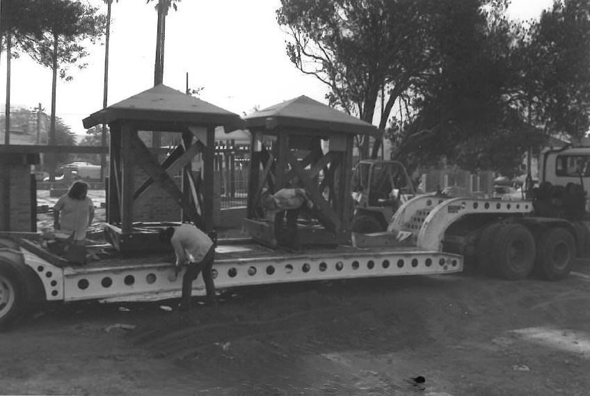 Arrival of kiosks at Pellier Park, 1976