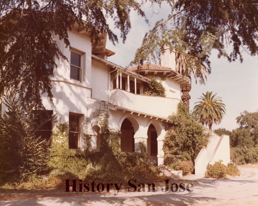Hayes Mansion, side view, before renovation, 1980s
