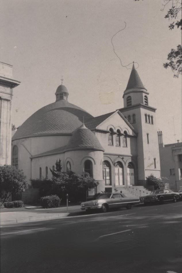 First Universalist Unitarian Church, 160 North Third Street, 1975