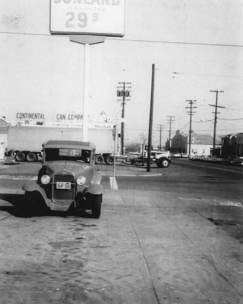 Campbell Bros. Sunland service station, 1961