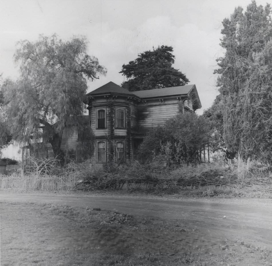 Home of pioneer rancher David Greenawalt, New Almaden Road, 1975