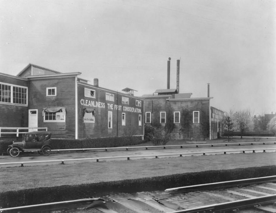 Hunt Brothers Packing Company, 1920