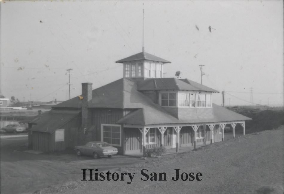 South Bay Yacht Club, 1984