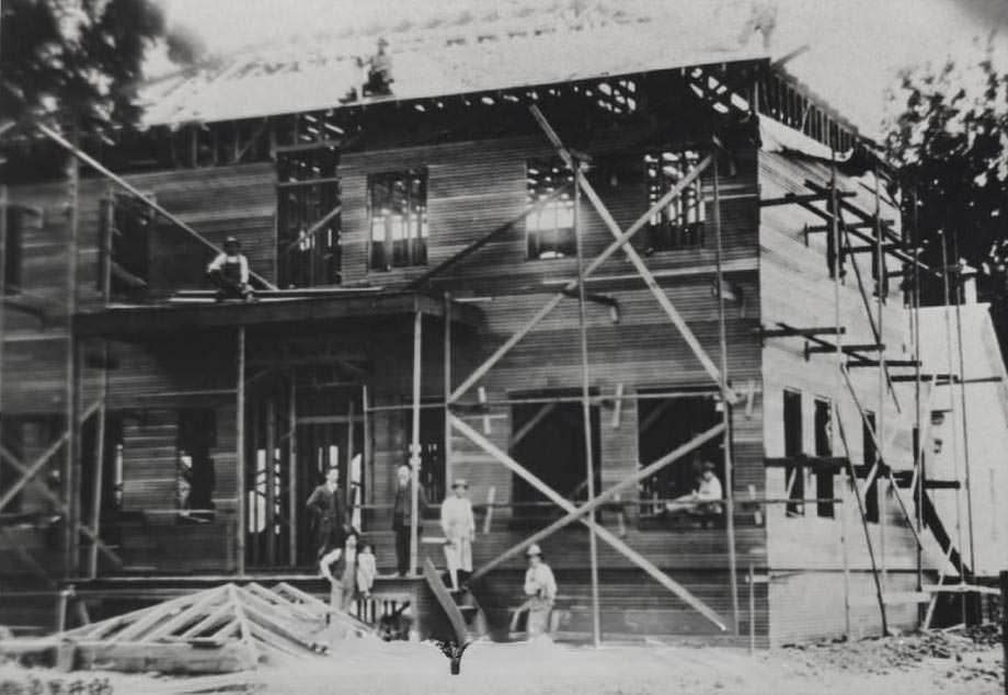 Kuwabara Hospital under construction in 1920